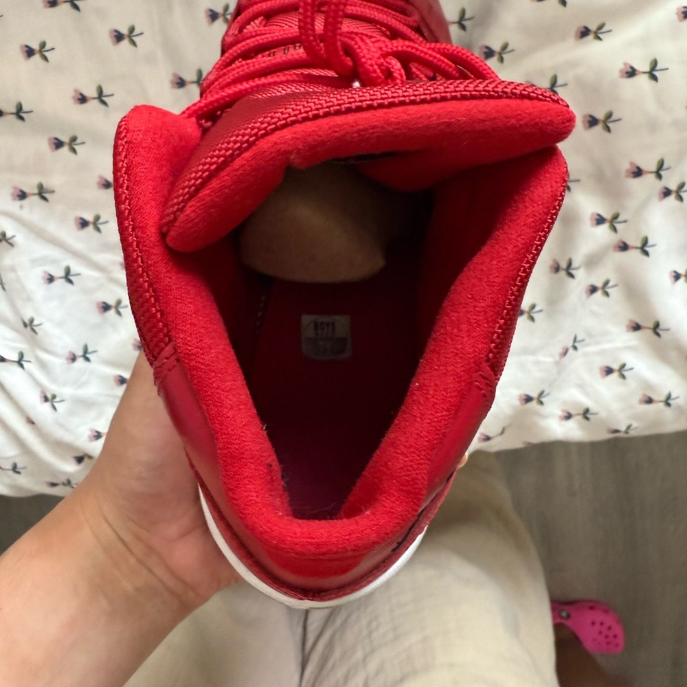 Red Jordan 11 “win like 96” - Picture 7 of 8